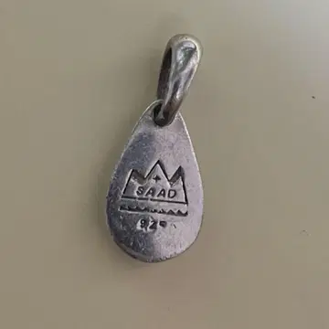 써드 목걸이 참