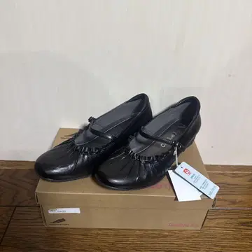 컴포트 펌프스 블랙