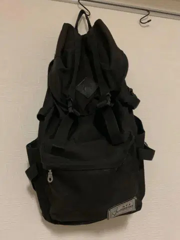 백팩 블랙 AVVENTURA