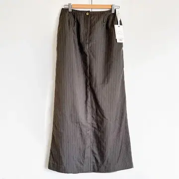 새상품 CHARCOAL 스트라이프 I 라인 롱 스커트 그레이 M