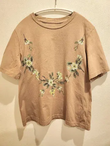 nesessaire 티셔츠 자수 꽃