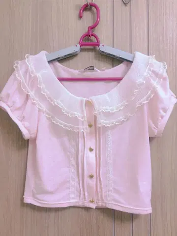 새상품 프릴 반팔 상의