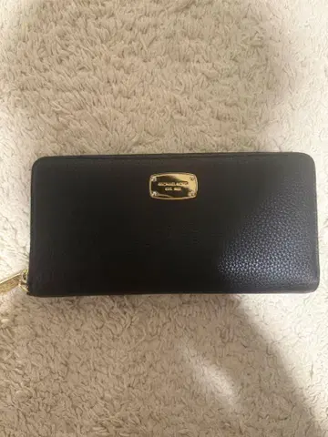 MICHAEL KORS 블랙 장지갑