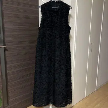 ZARA 프린지 장식 미디 기장 원피스