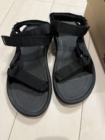 새상품 미사용 Teva Hurricane XLT2 블랙 8