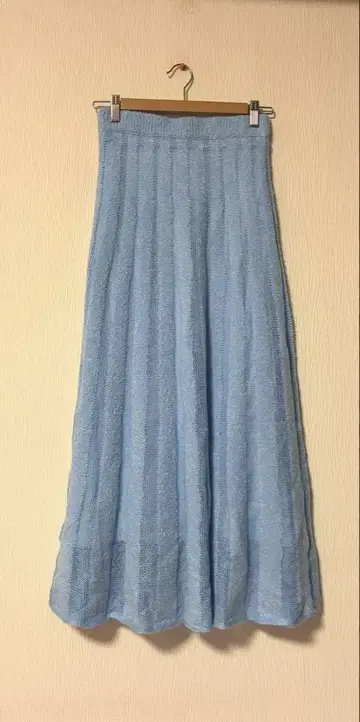 MOUSSY BOUCLE FLARE SKIRT 니트 스커트
