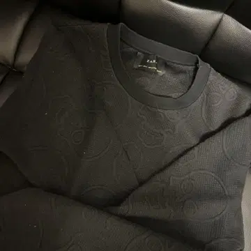 ZARA 스컬 패턴 블랙 트레이닝복