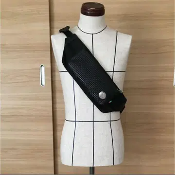 배송비 포함 오로비안코 숄더백