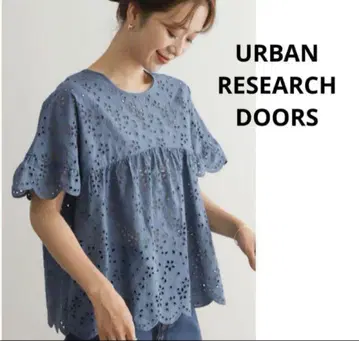 URBAN RESEARCH DOORS 아이렛 레이스 페플럼 블라우스