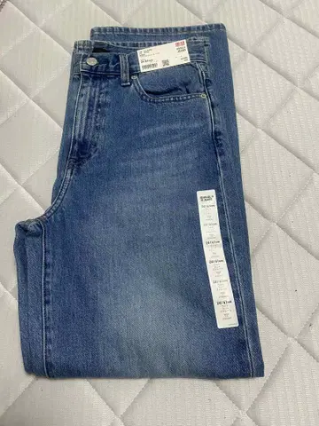 UNIQLO 와이드 스트레이트 청바지 24