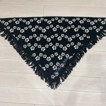 ALBAROSA 꽃무늬 프린지 니트 숄