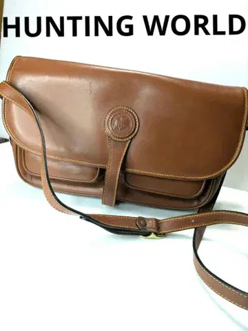 HUNTING WORLD 칼리올 메신저 백 가죽