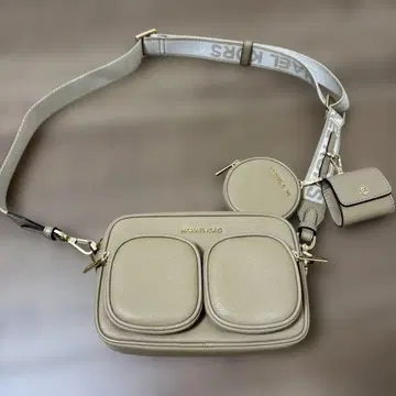 MICHAEL KORS 베이지 숄더백