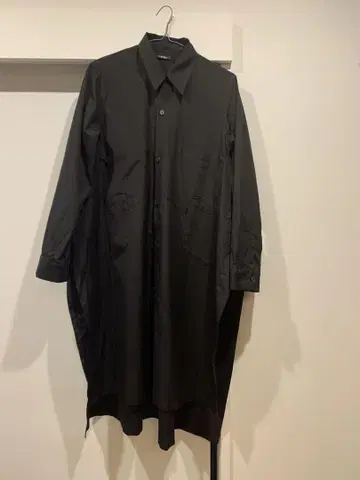 LIMI feu 블랙 롱 셔츠