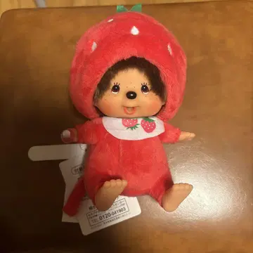 몬치치 딸기 모자 인형