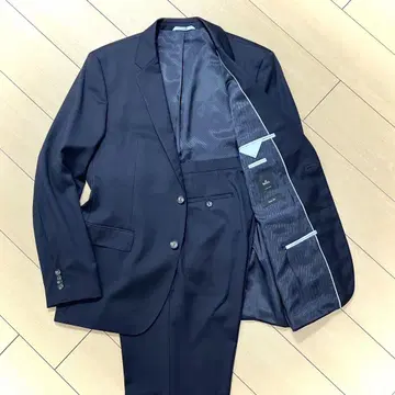 새상품급 휴고보스 REDA 셋업 수트 네이비 3L A909