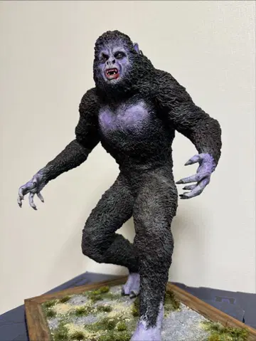 영화 드라큘라 늑대인간 변신 ver 레진 키트 완성품 높이 30cm