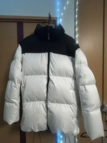 GAP 다운 자켓 L 사이즈 화이트/블랙