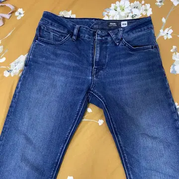 Volcom 다크 블루 슬림핏 데님