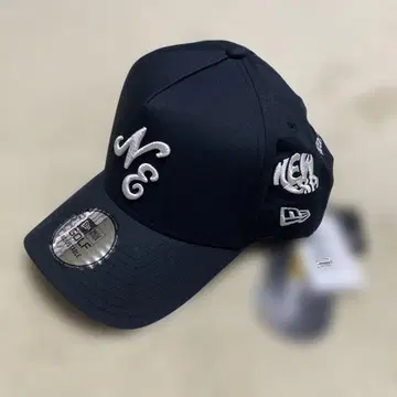 NEW ERA 블랙 캡 자수 로고 골프