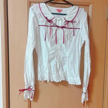 BABY 사다리 레이스 블라우스 크림슨