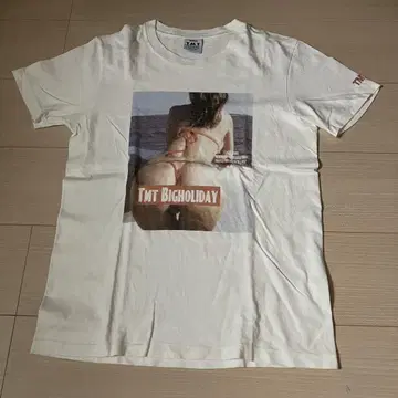 T.M.T. 화이트 T셔츠 M 사이즈 Bigholiday