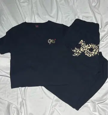 9090 Logo Girl Tee sweatpants M