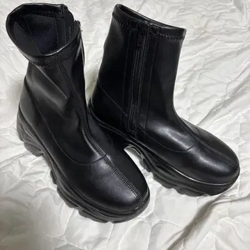 LOWRYS FARM 블랙 부츠 24.5cm