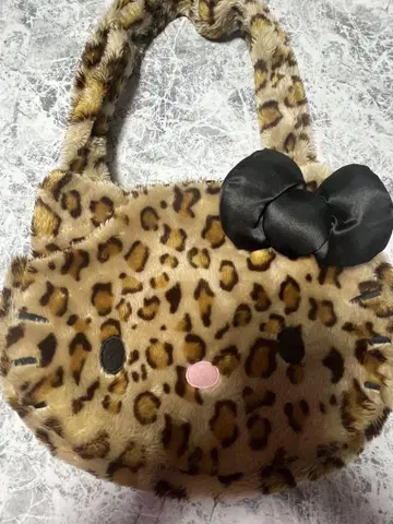 레오파드 무늬 헬로키티형 백
