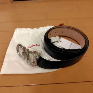 Salvatore Ferragamo 블랙 벨트 115
