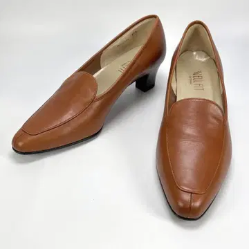 DIANA WELL FIT 펌프스 힐 24.5cm 라이트 브라운
