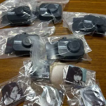 LE SSERAFIM 아크릴 클립과 카메라 네거티브풍 참 전종 세트 판매