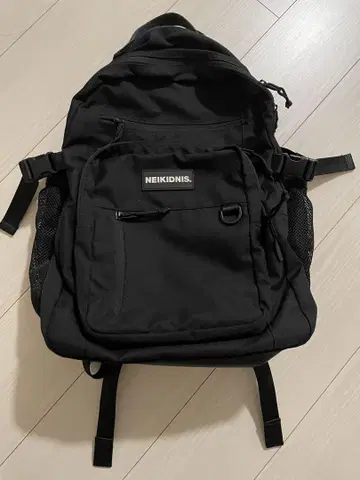네이키드니스 백팩