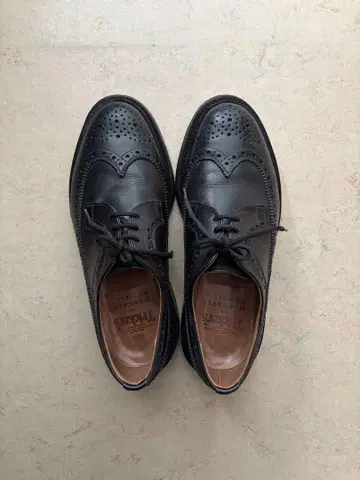 Tricker's Margaret Howell 블랙 드레스 신발