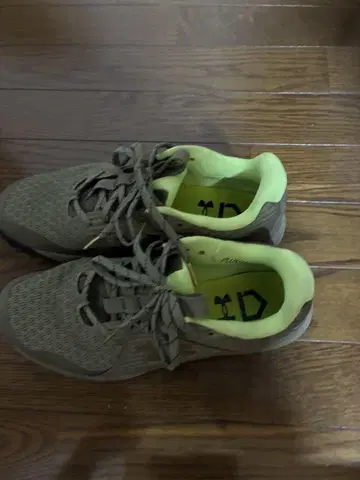 언더 아머 트레이닝 슈즈 올리브 그린 27cm