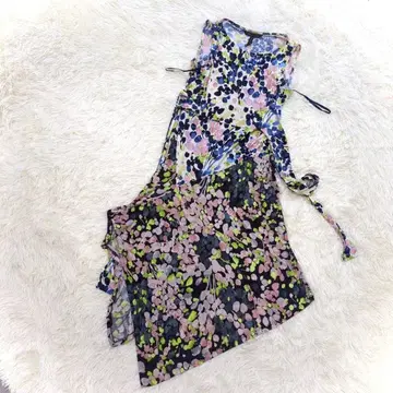 BCBG MAXAZRIA 변형 원피스(XS) 꽃무늬 슬리브리스 디자이너