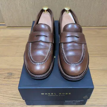 WHEEL ROBE 로퍼