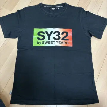SY32 by SWEET YEARS 블랙 T셔츠 M
