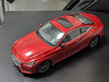 인피니티 Q60 레드 1/18 스케일