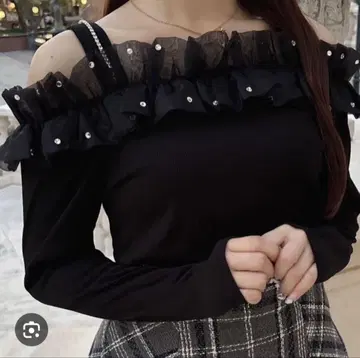 evelyn 비쥬 오프숄더 TP