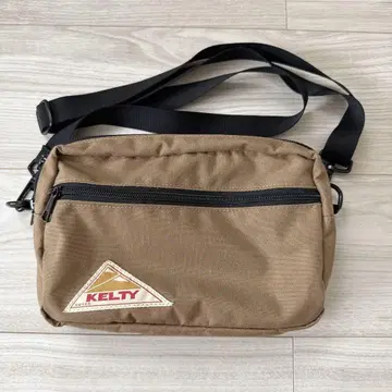 KELTY 렉탱글 지퍼 숄더백 브라운