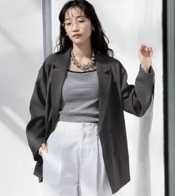 LOWRYS FARM 홉색 더블 자켓