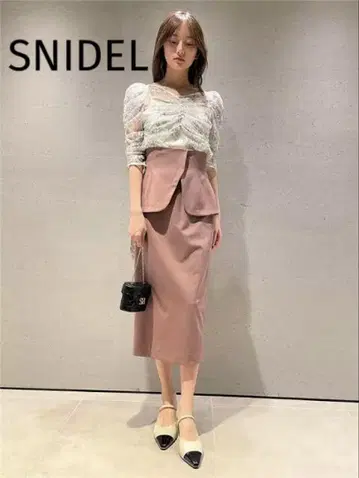 [ SNIDEL ] 페플럼 디자인 스커트