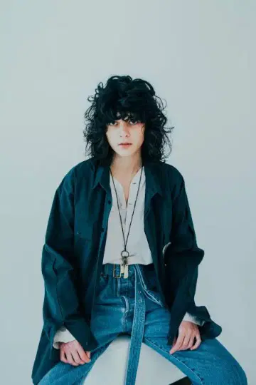 ESSAY BELTED BAG JEANS
