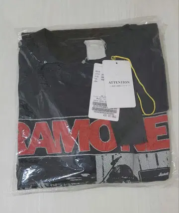 [ MADE WORN ] Ramones Tee