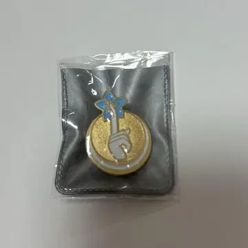 라이브러리 오브 루이나 검지 핀 배지 라이브러리 오브 루이나