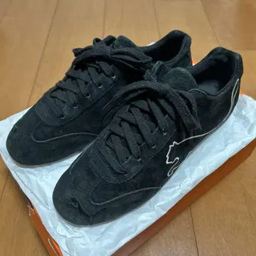 PUMA 블랙 스웨이드 스니커즈 점핑 푸마 자수 26cm
