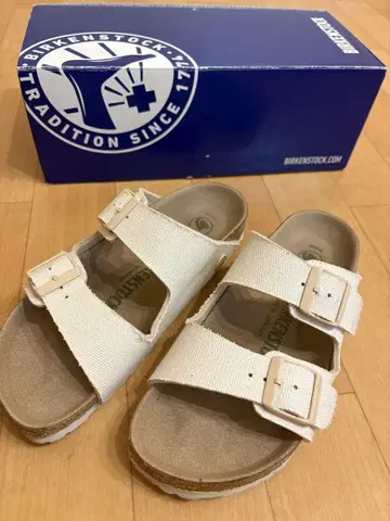 새상품급 사이즈 35 BIRKENSTOCK 애리조나 아이보리 비건
