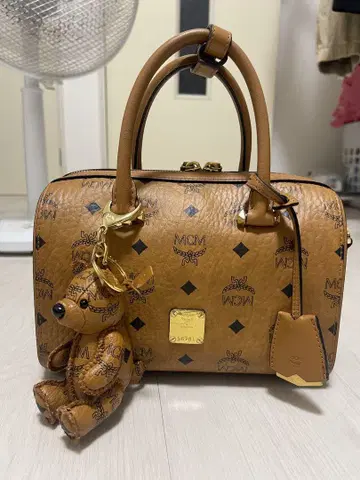 MCM 브라운 핸드백 테디베어 포함