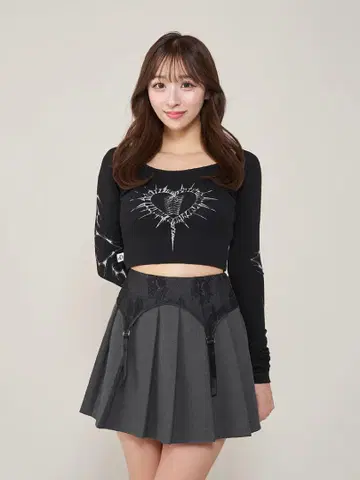 Darich 하트 모티브 크롭 상의